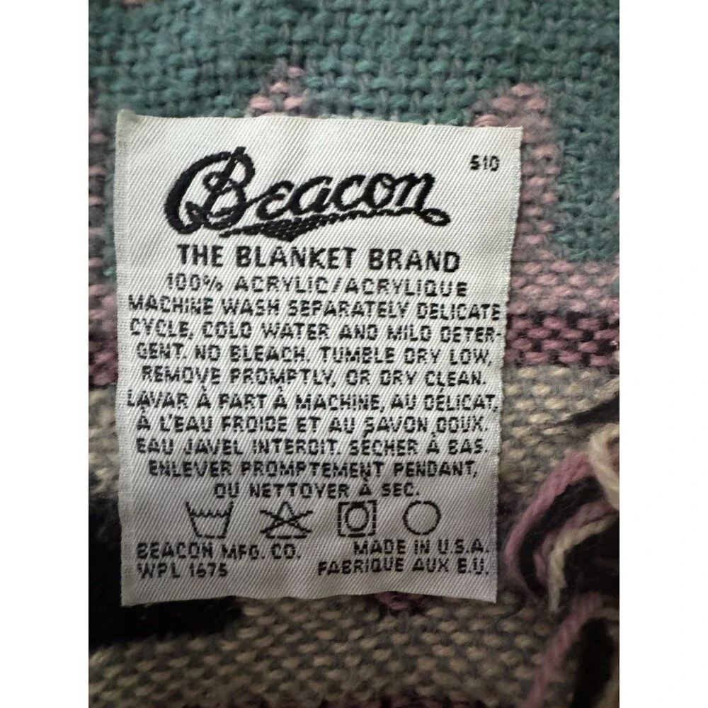 Rare!  Vintage 1990s Beacon Disney Pocahontas Tapestry fringe Throw Blanket